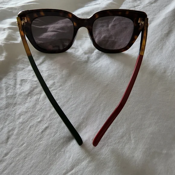 GUCCI Sunglasses Cat Eye gg0164s w/ case - Picture 6 of 7